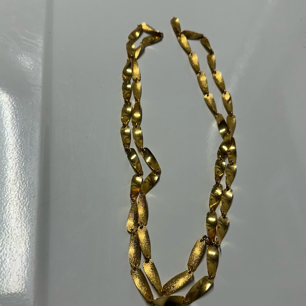 Textured Gold-Look Leaf Chain Necklace - Picture 4 of 4